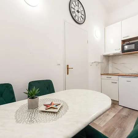By The Sea - 25042 Apartman